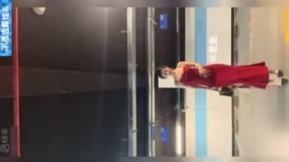 视频爆出后注销大号，小号又被扒已婚网红【晓漫姑姑】黑料