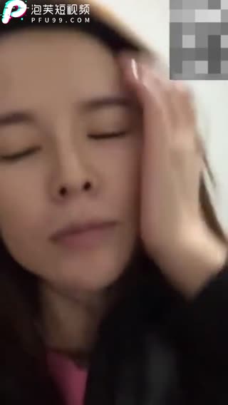【网曝热门事件网红性爱泄密】反差婊网红御姐『王语嫣』与金主性爱啪啪流出 性爱乘骑 小穴非常粉嫩