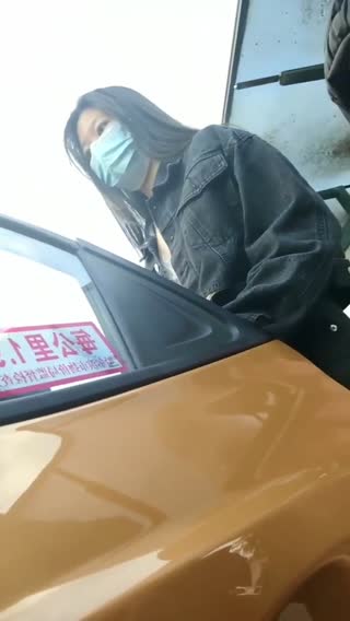 【大神街射】大神一路尾随女学生回家给妹子快吓哭了射在她身上三次