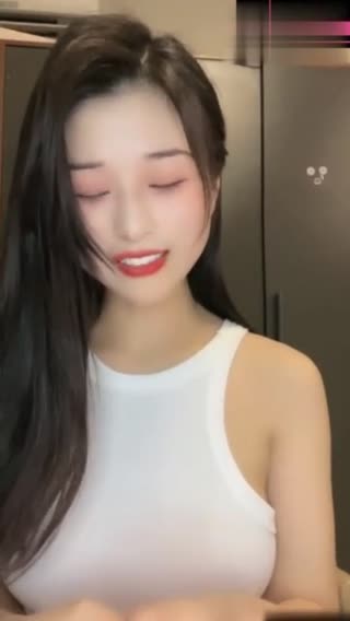 绿播下海·明星颜值全裸秀，美乳搔首弄姿「吸手指看硬了」
