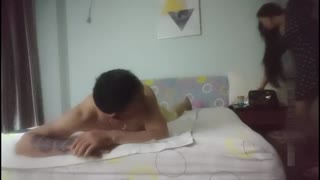 【会所寻欢】莞式会所大奶人妻技师服务专业，毒龙漫游让老哥飘飘欲仙