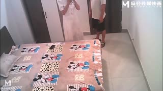饥渴少妇刚下班就迫不及待约见情夫