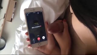 骚母狗干她的时候让她给她的舔狗打电话