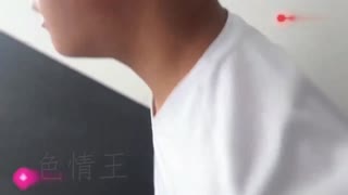 极品巨乳少妇给外卖小哥差评 被小哥上门强奸爆操